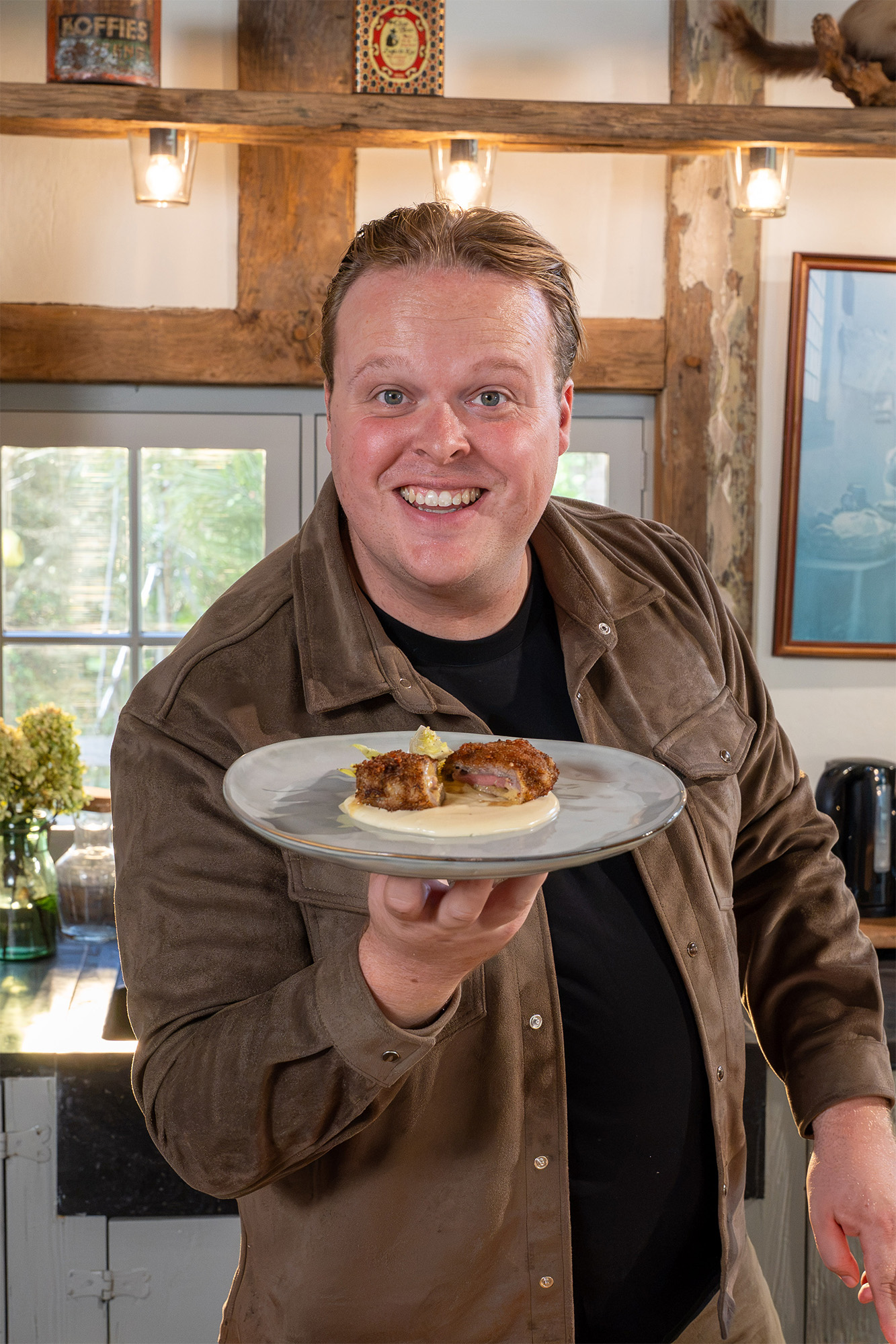 Timon Michiels : <br/>Cordon bleu avec sauce <br/>fromage au Flandrien Mi-Vieux et salade de chicons
